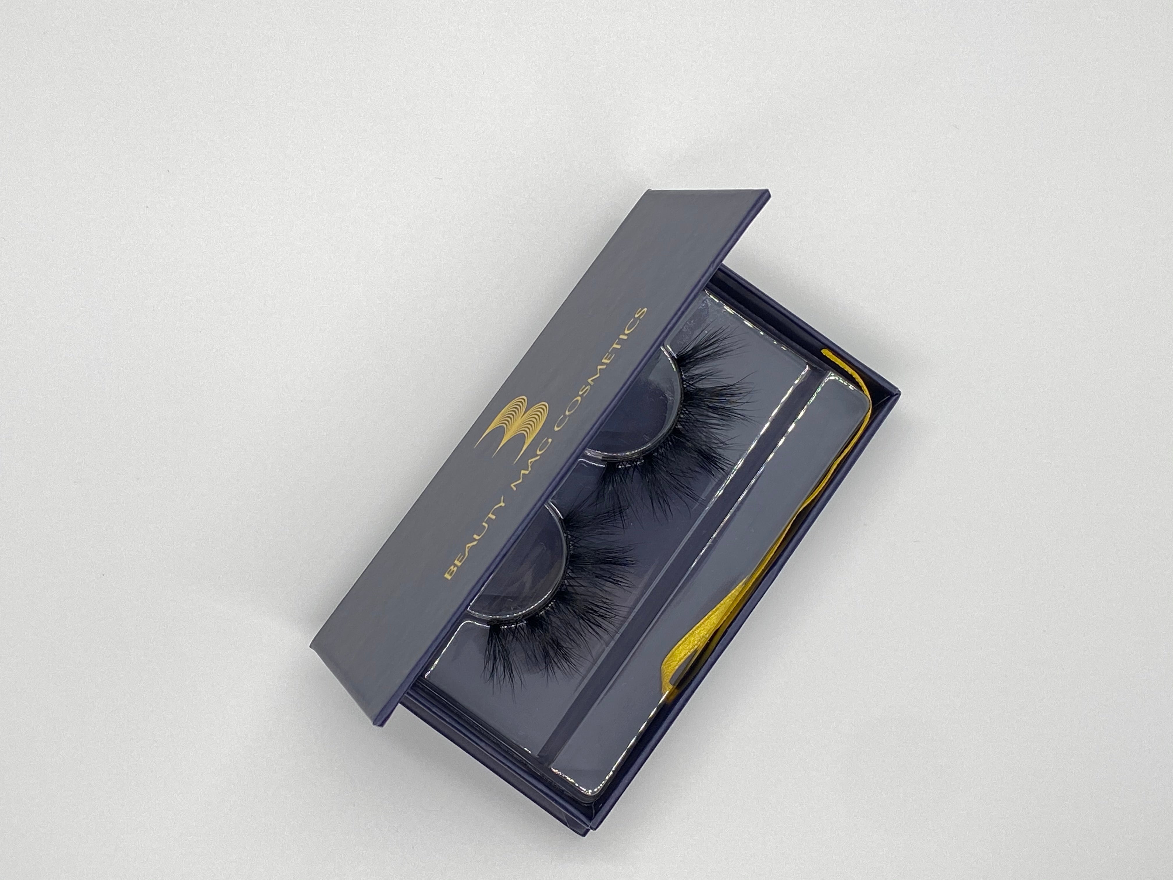 Close Up – Beauty Mag Cosmetics